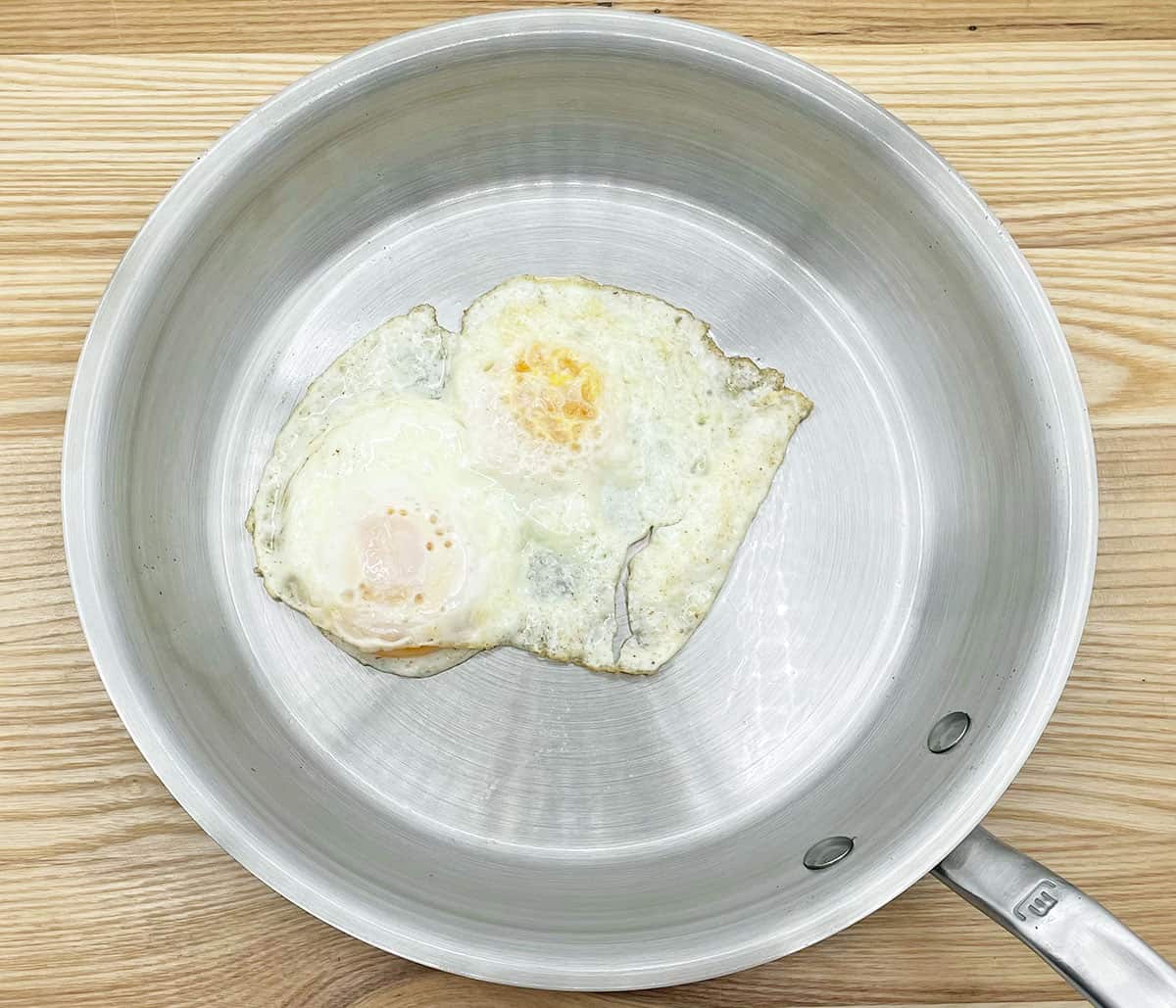 cách xử lý chảo inox mới mua về