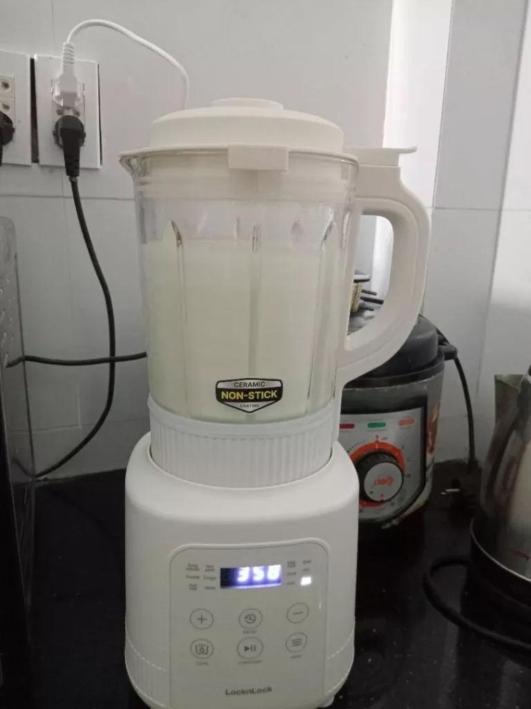 review máy làm sữa hạt lock&lock ejm426IVY