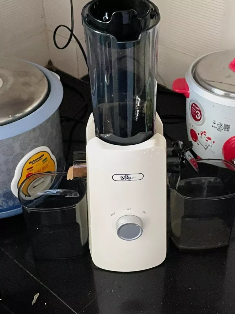 máy ép chậm bear có tốt không