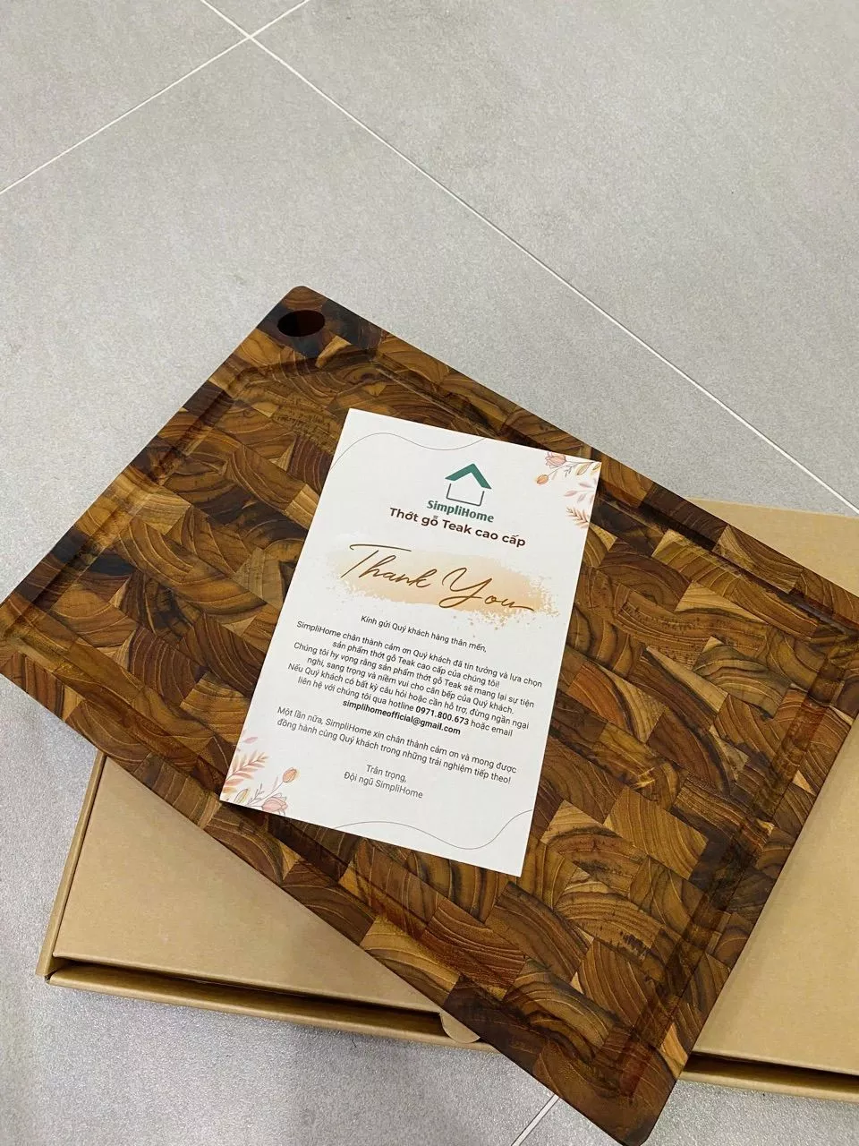 Thớt gỗ teak SimpliHome Thớt gỗ teak SimpliHome